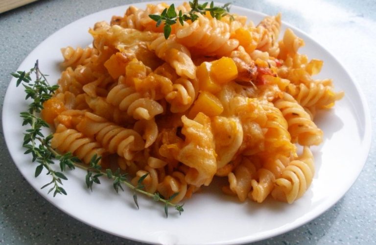 Zapiekanka makaronowa z dynią