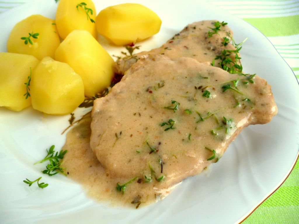 Schab w sosie chrzanowym