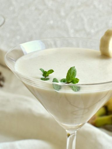 Koktajl sojowo-bananowy z masłem orzechowym