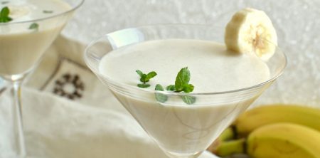 Koktajl sojowo-bananowy z masłem orzechowym