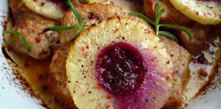 Schab zapiekany z ananasem i żurawiną