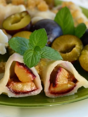 Pierogi ze śliwkami