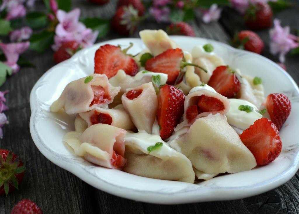 Pierogi z truskawkami