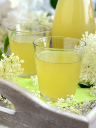 Syrop z kwiatów czarnego bzu z nutą cytryny