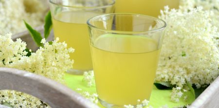 Syrop z kwiatów czarnego bzu z nutą cytryny