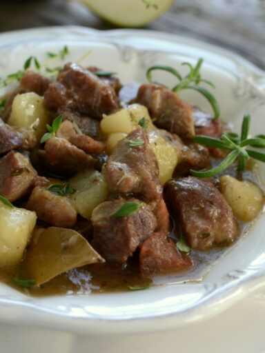 Gulasz z gruszką