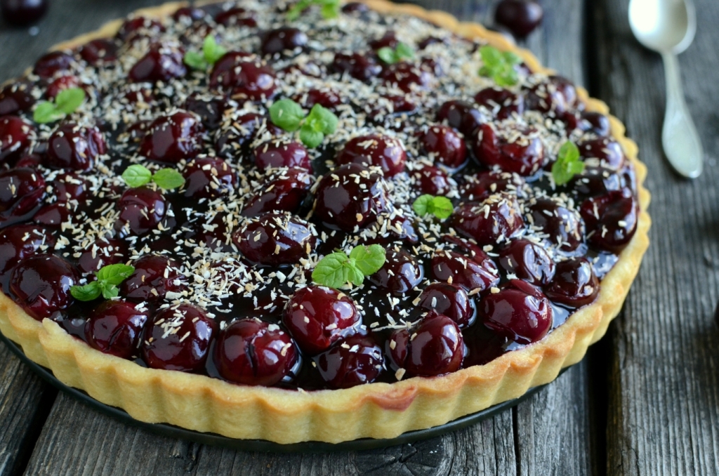 Tarta wiśniowa z kremem pana cotta