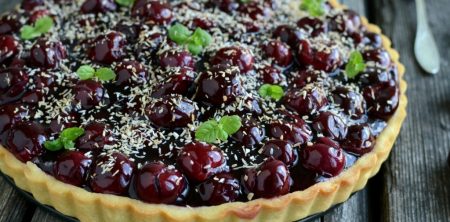 Tarta wiśniowa z kremem pana cotta