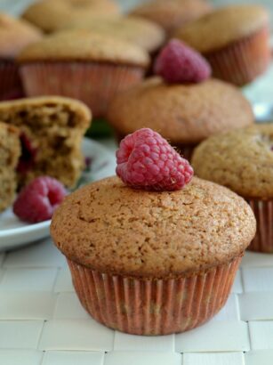 Kawowe muffinki z malinami