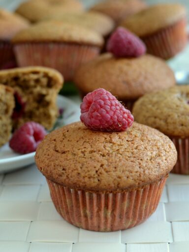Kawowe muffinki z malinami