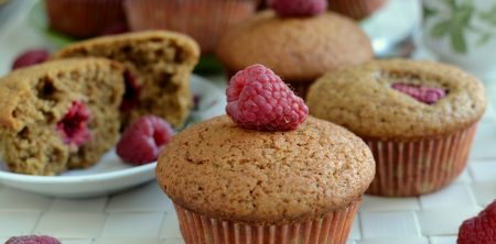 Kawowe muffinki z malinami