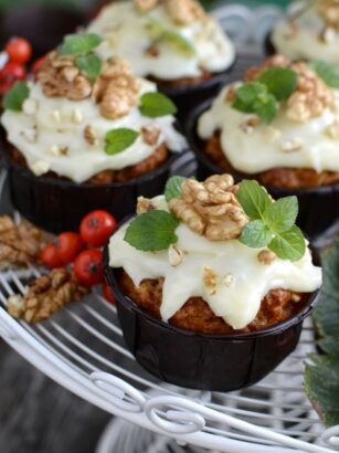 Muffinki marchewkowe pod lukrową czapeczką