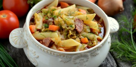 Penne z młodą kapustą