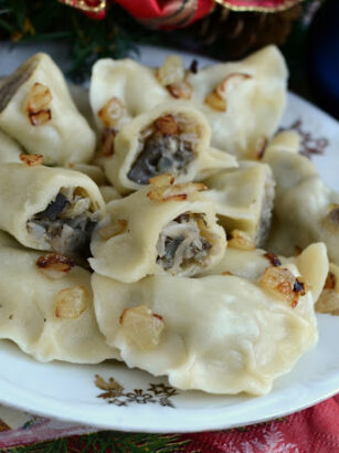 Pierogi z kapustą i grzybami