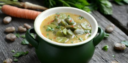 Krem z kalarepy z bobem