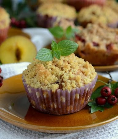Muffinki ze śliwkami i kruszonką