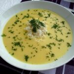 Sałatka z kurczakiem, pomarańczą i miętą