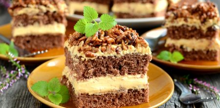 Ciasto ze słonecznikiem i kremem karmelowym – Słonecznikowiec