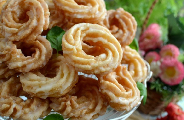 Pączki wiedeńskie z pomarańczowym lukrem