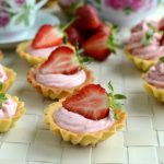 Roladki z truskawką i mozzarellą