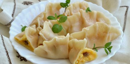 Pierogi z dynią, serem i rodzynkami