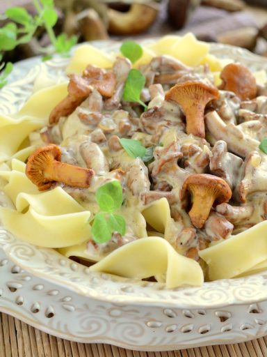 Tagliatelle z sosem kurkowym