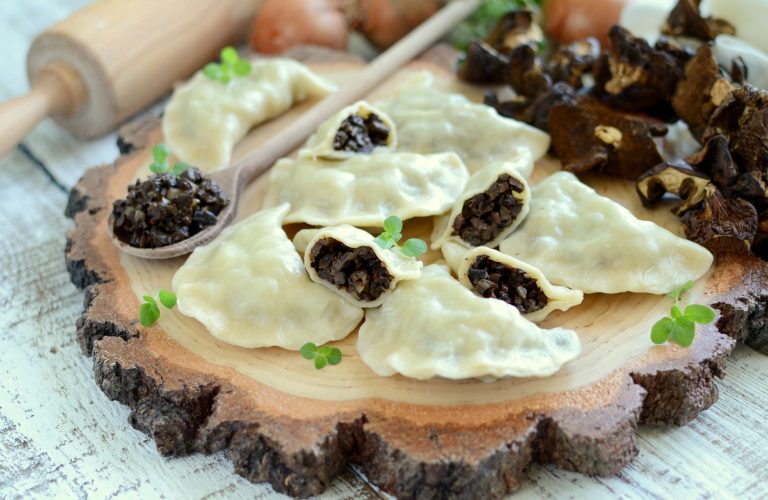 Pierogi z suszonymi grzybami