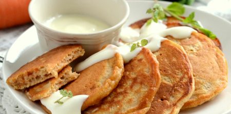 Karotki z sosem serowym