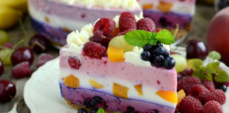 Ratafia czyli torcik z owocami lata