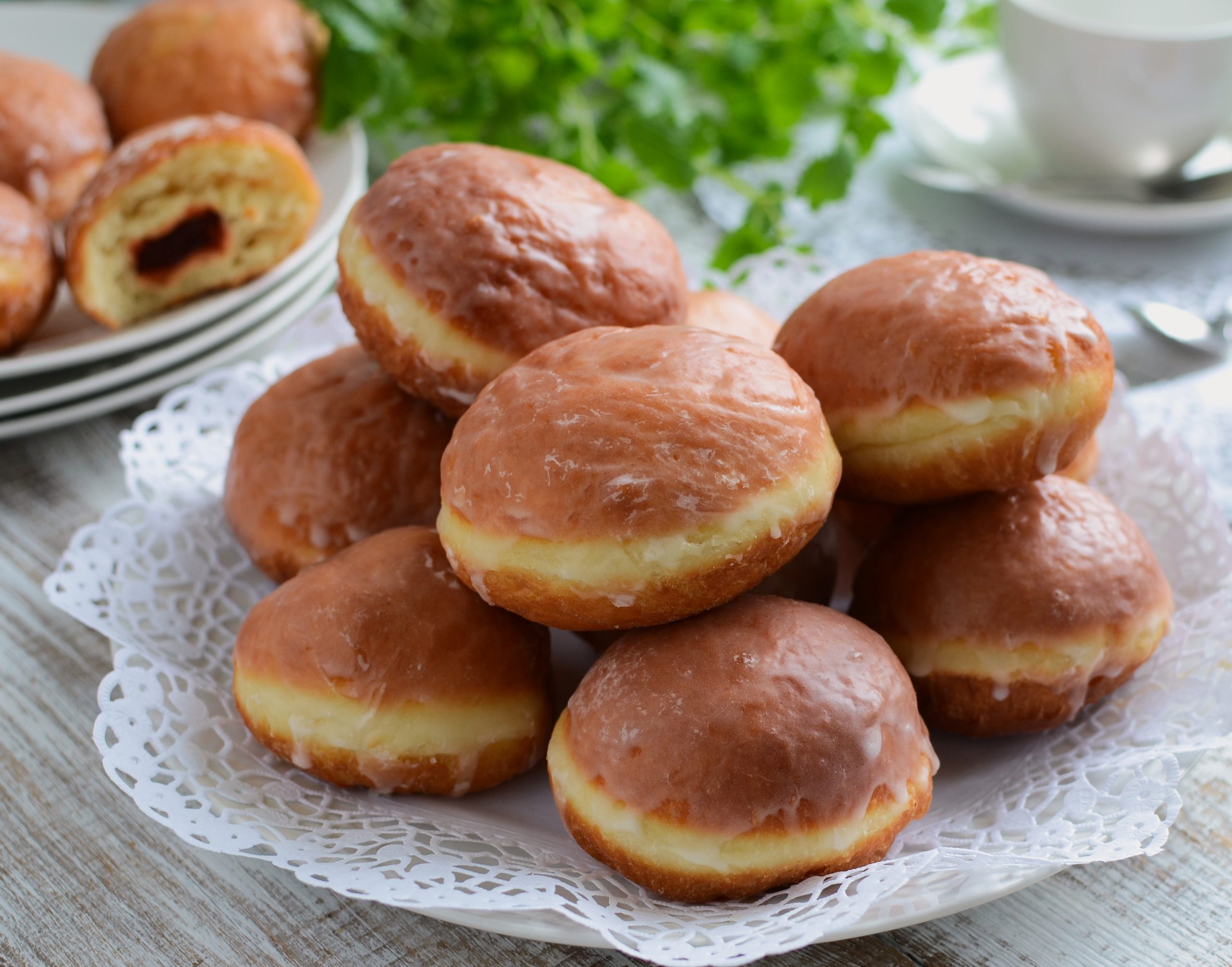 Pączki tradycyjne z marmoladą