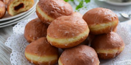 Pączki tradycyjne z marmoladą