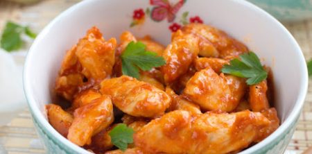 Kurczak w sosie winno-imbirowym