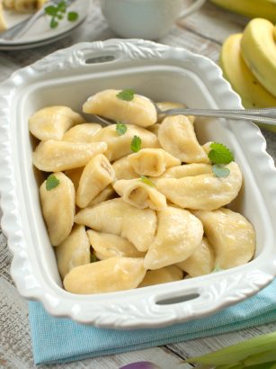 Serowe pierożki z bananem