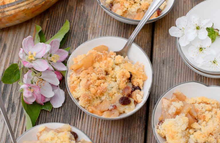 Jabłka zapiekane pod kruszonką - jabłkowe crumble