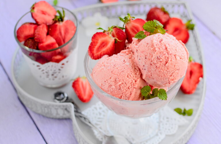 Lody truskawkowe