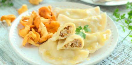 Pierogi z kurkami i kremowym serkiem