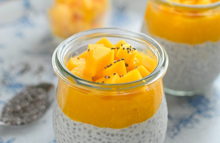 Pudding chia z bananem i mango