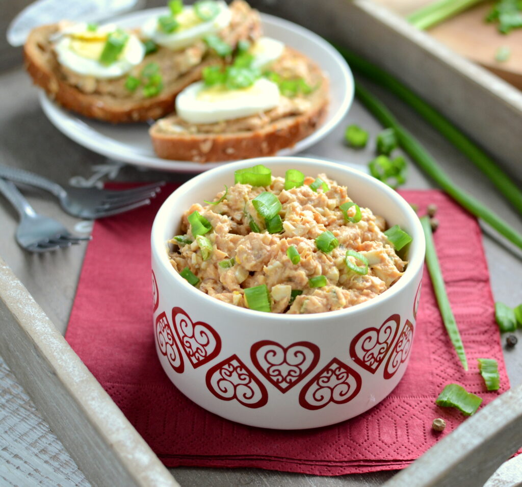 Pasta kanapkowa z makreli i jajek