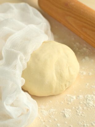 Ciasto na pierogi – przepis podstawowy