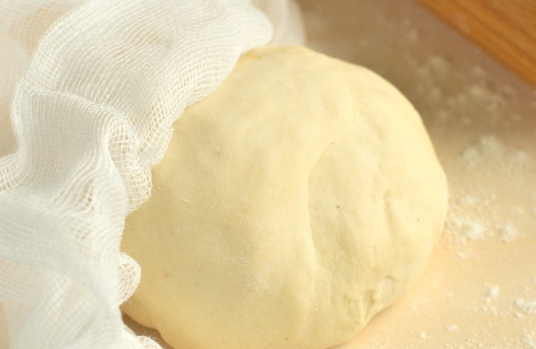 Ciasto na pierogi – przepis podstawowy