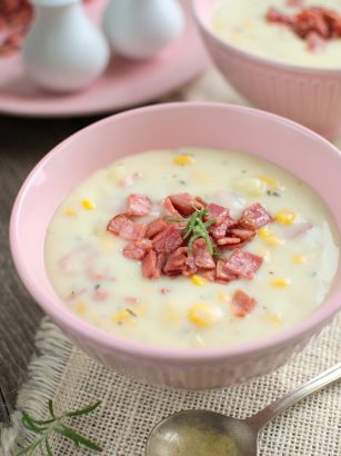 Chowder z szynką, kukurydzą i ziemniakami