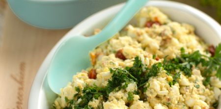 Pasta jajeczna z mascarpone i suszonymi pomidorami