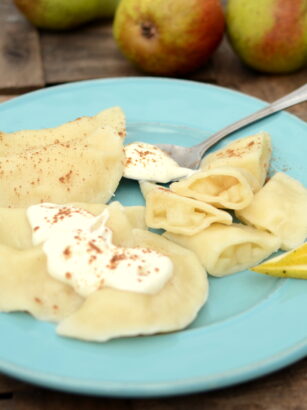 Pierogi z gruszkami