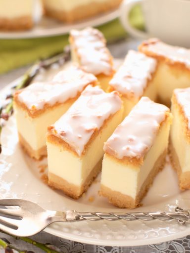 Sernik biały puch (na samych białkach)