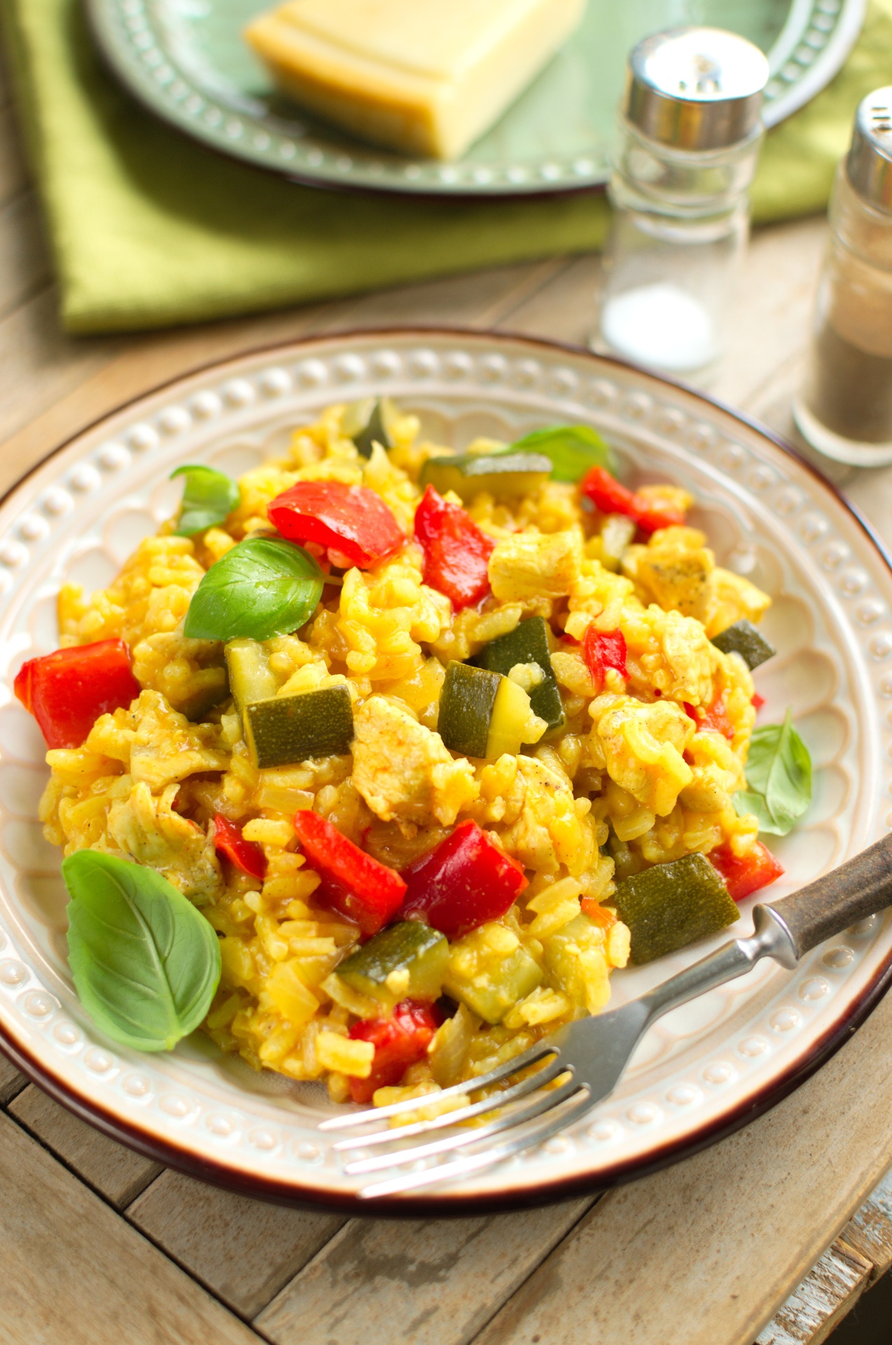 Risotto z papryką, cukinią i kurczakiem
