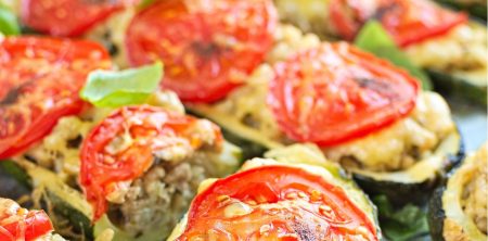 Cukinie faszerowane mięsem mielonym, ryżem i pieczarkami