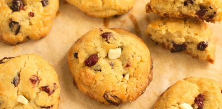 Ciasteczka z żurawiną i białą czekoladą