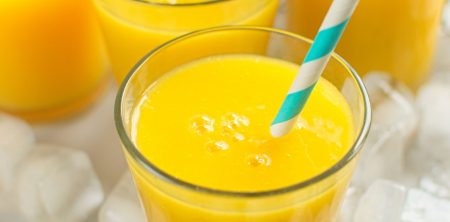 Koktajl pomarańczowy z mango i bananem