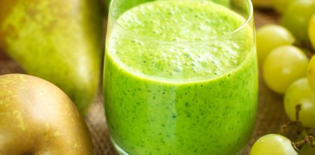 Koktajl z winogronem, gruszką i szpinakiem