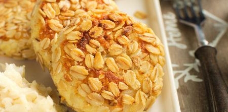 Kotleciki z kaszy jaglanej i twarogu z surówką z selera